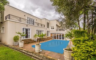 6 Bedroom House in Karindal