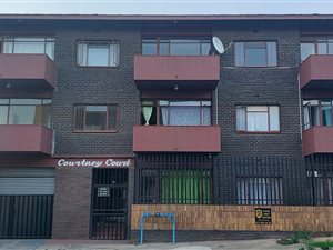2 Bed Apartment in Alberton