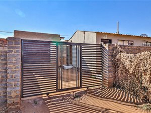 2 Bed House in Orange Farm