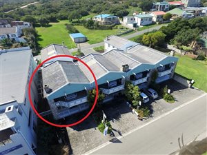 3 Bed Apartment in Stilbaai