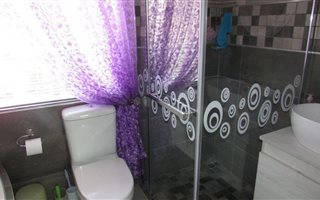 4 Bedroom House in Bardene