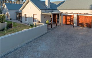 3 Bedroom House in Sonstraal