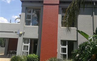 3 Bedroom Cluster in Waterkloof Ridge