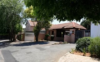 1 Bedroom Apartment in Radiokop