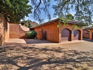 3 Bed Townhouse in Clarendon