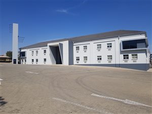 651 m² Commercial space in Halfway Gardens