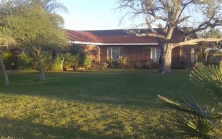 828 ha Farm in Bandelierkop