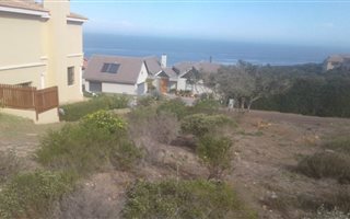 667 m² Land available in Mossel Bay Golf Estate