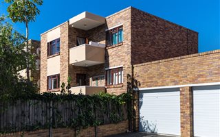 2 Bedroom Apartment in Wynberg