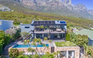 4 Bedroom House in Bakoven