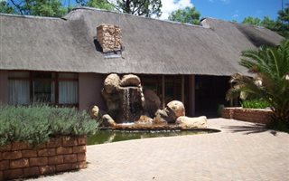 8 Bedroom House in Loch Vaal