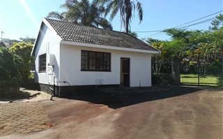 1 Bedroom Garden Cottage in Winston Park