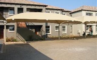 3 Bedroom Townhouse in Henley on Klip