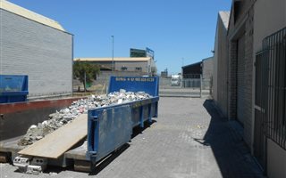 631 m² Commercial space in Airport Industria