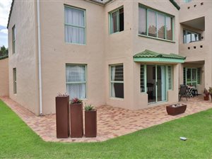 2 Bed Apartment in Greenways Golf Estate