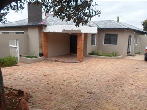4 Bed House in Solheim