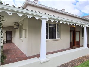 6 Bed House in Bodorp