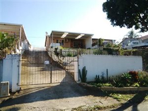 3 Bed House in Caneside