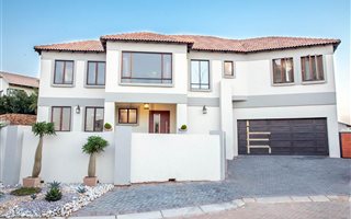 4 Bedroom House in Olympus Country Estate