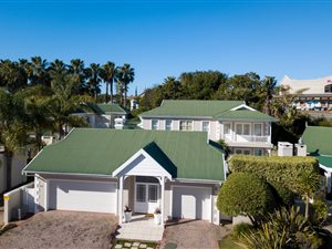5 Bed House in River Club