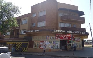 1 Bedroom Apartment in Rosettenville