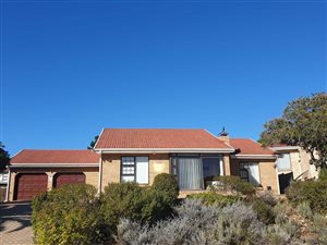 3 Bed House in Hartenbos Heuwels