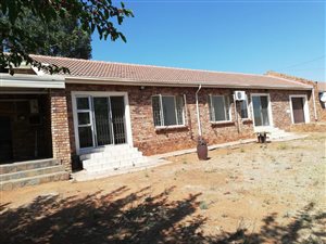 3 Bed Townhouse in Thatchfield