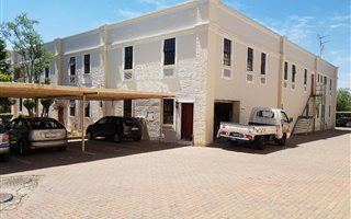 709 m² Commercial space in Eastgate