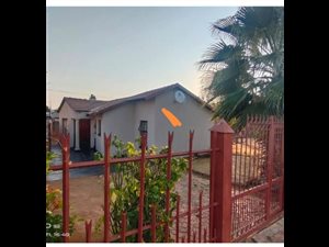 2 Bed House in Mabopane