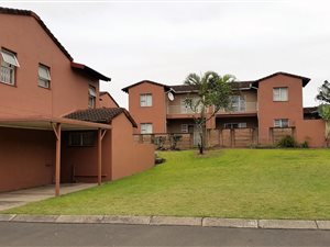 3 Bed Duplex in Arboretum