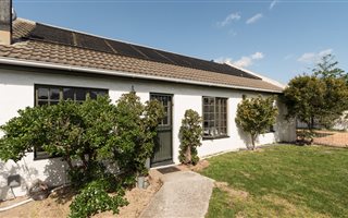 3 Bedroom Townhouse in Tableview