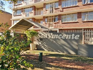 3 Bed Apartment in Sinoville