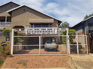 4 Bed House in Woodlands