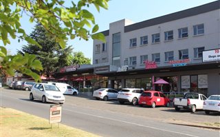 180 m² Office Space in Silvamonte