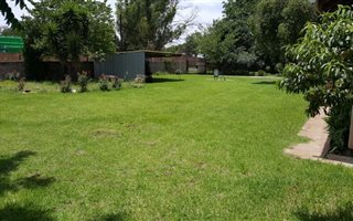 2 ha Land available in Bredell AH