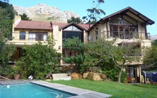 5 Bedroom House in Hout Bay and surrounds