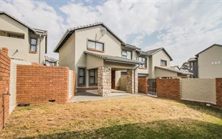 3 Bedroom Apartment in Kyalami Hills
