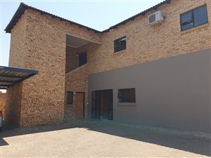 300 m² Office Space in Newmarket Park