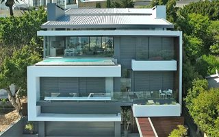5 Bedroom House in Camps Bay