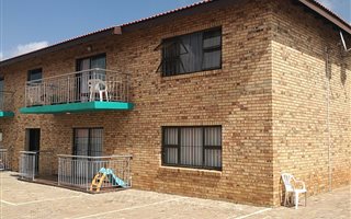 2 Bedroom Apartment in Lenasia South