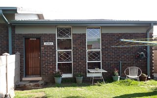 Bachelor apartment in Evander