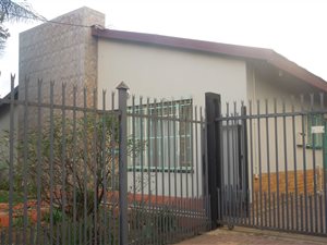4 Bed House in Roseville