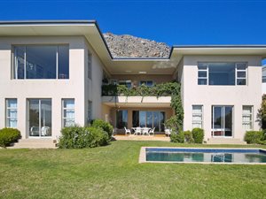 4 Bed House in Stonehurst Mountain Estate