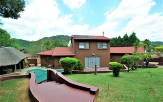 4 Bedroom House in Alan Manor