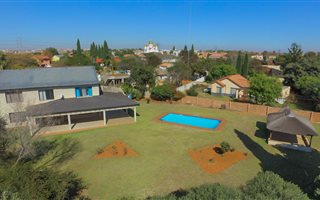 4 Bedroom House in Noordwyk
