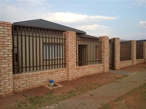 1 Bed House in Krugersdorp West