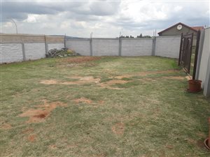 300 m² Land available in Bergsig