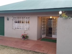 3 Bedroom House in Glen Austin AH