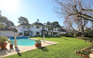 4 Bedroom House in Wynberg