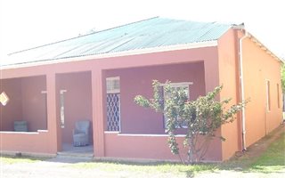 3 Bedroom House in Victoria West